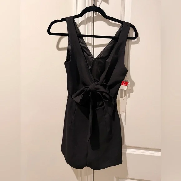 Wilfred Black V-Neck Romper - Picture 2 of 3